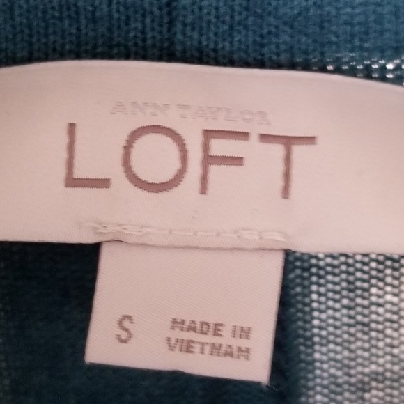 Sleeveless, Mock Neck Tunic EUC - Picture 2 of 5